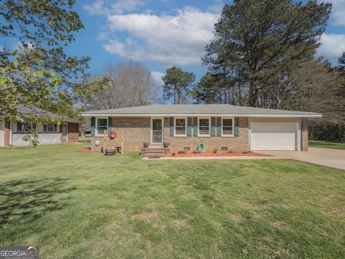 324 E Broad St, winder, GA, 30680-2204 | Card Image