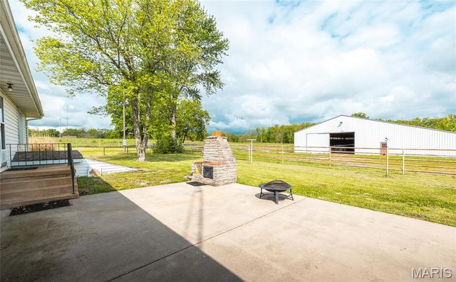 24265 Vinyard Rd, House other with 3 bedrooms, 2 bathrooms and 2 parking in Cuba MO | Image 25