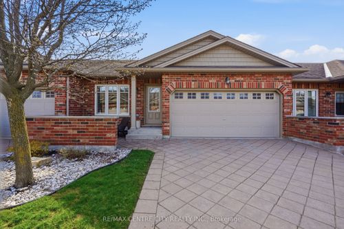 21-121 Meadowcreek Dr, Ilderton, ON, N0M2A0 | Card Image