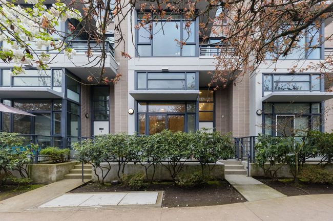 410 E 11 Th Avenue, Townhouse with 2 bedrooms, 2 bathrooms and 1 parking in Vancouver BC | Image 22