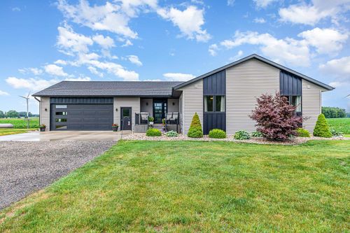 9959 Riverside Dr, Saint Louis, MI, 48880-9454 | Card Image