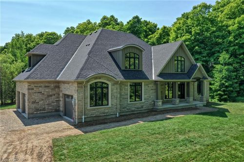 4512 Concession 11, Puslinch, ON, N0B2J0 | Card Image