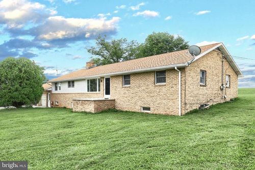 2779 Centennial Rd, HANOVER, PA, 17331-9094 | Card Image