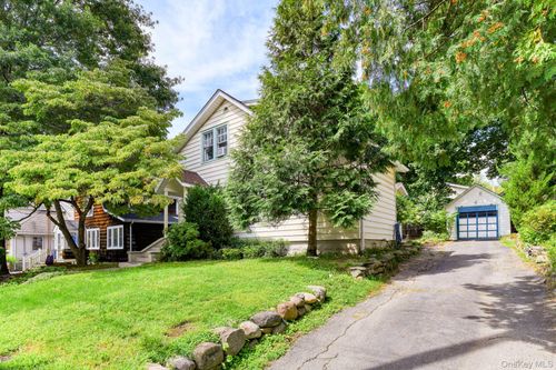 12 Sterling Ave, Tappan, NY, 10983-1915 | Card Image