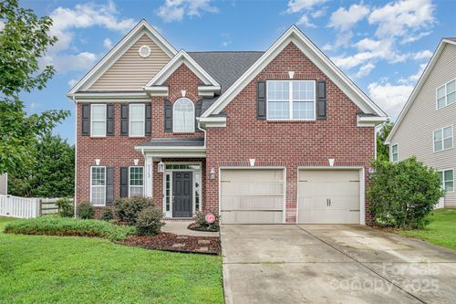 291-9562 Indian Beech Ave Nw, Concord, NC, 28027-3573 | Card Image