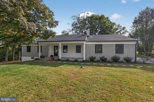 605 Bowers Ln, WALLINGFORD, PA, 19086-6916 | Card Image