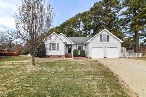 8 River Cv, Portsmouth, VA, 23703-3637 | Card Image