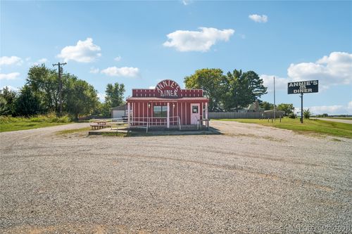 12015 S Poplar St, Claremore, OK, 74017-2865 | Card Image