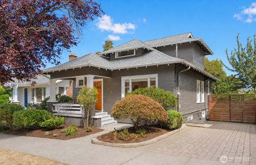 6408 Francis Ave N, Seattle, WA, 98103-5534 | Card Image