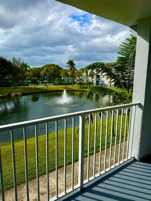 apt-224-2600 S University Dr, Davie, FL, 33328-1466 | Card Image