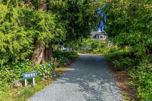 2141 Henlyn Dr, Sooke, BC, V9Z0N5 | Card Image