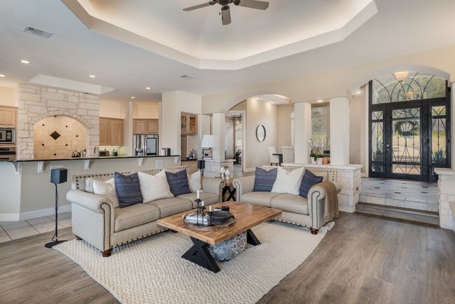 5019 Mcintyre Cir, House other with 3 bedrooms, 3 bathrooms and 3 parking in Austin TX | Image 7