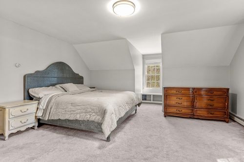 5 Goodwin Rd, Hampton Falls, NH, 03844-2105 | Card Image