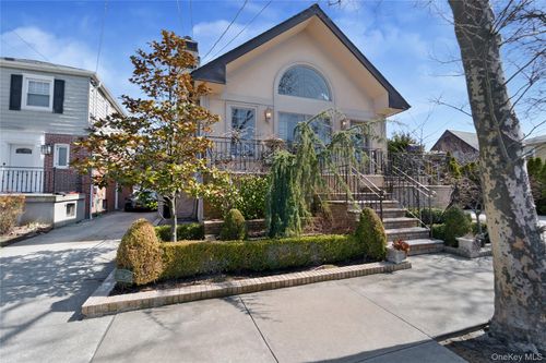 418 Beach 145th St, Rockaway Park, NY, 11694-1150 | Card Image