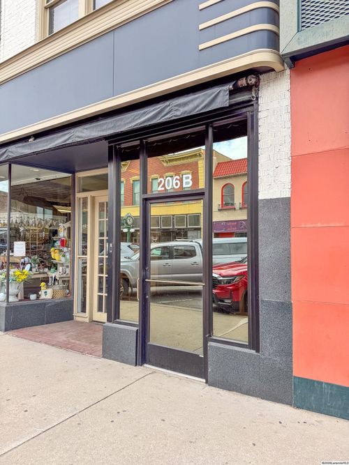 b-206 S 2nd St, LARAMIE, WY, 82070-3689 | Card Image