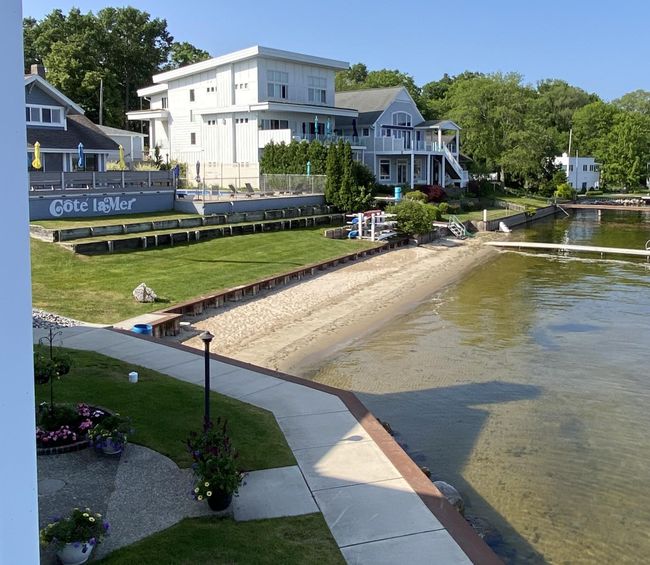 APT-29E - 400 Lakeview Ct, Condo with 2 bedrooms, 2 bathrooms and null parking in Spring Lake MI | Image 45