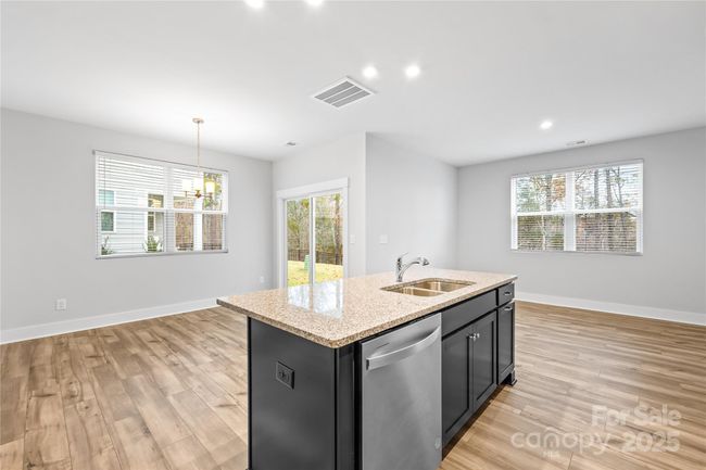 9646 Munsing Dr, Townhouse with 3 bedrooms, 3 bathrooms and null parking in Charlotte NC | Image 7