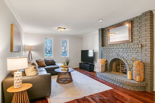 4 Neiltree Crt, Etobicoke, ON, M9C5C3 | Card Image