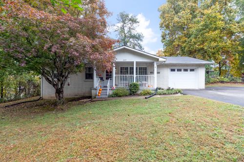 205 Oak Dr, Dickson, TN, 37055-1228 | Card Image