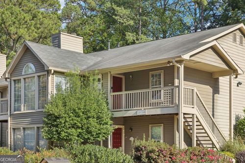 2408 Country Park Dr Se, Smyrna, GA, 30080-8272 | Card Image