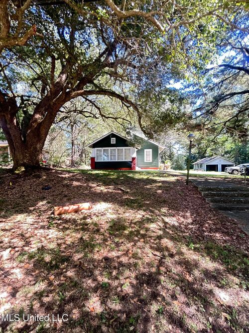 505 Magnolia St, Summit, MS, 39666-9214 | Card Image