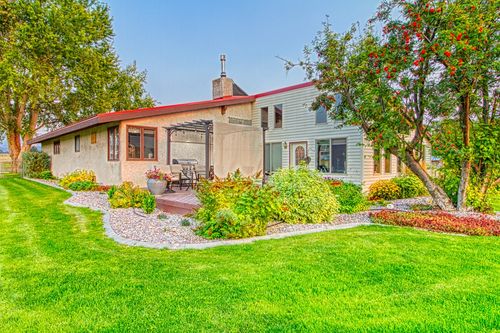 1235 Arrow Horse Ln, Corvallis, MT, 59828-9464 | Card Image