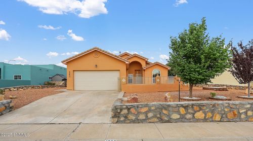4282 Calle De Estrellas, Las Cruces, NM, 88012-7636 | Card Image