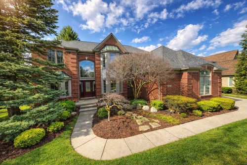 45844 Southwick Dr, Canton, MI, 48188-6230 | Card Image