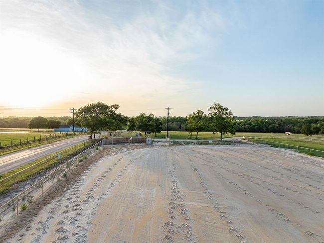 1425 County Road 116, Home with 3 bedrooms, 2 bathrooms and 6 parking in Caldwell TX | Image 5