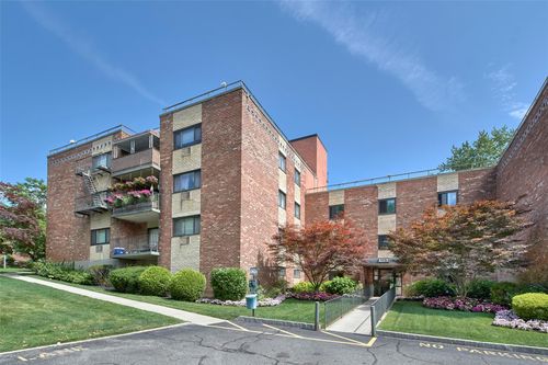 apt-214-115 Dehaven Dr, Yonkers, NY, 10703-1209 | Card Image