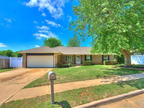 1204 Woodbine Terrace, Moore, OK, 73160 | Card Image