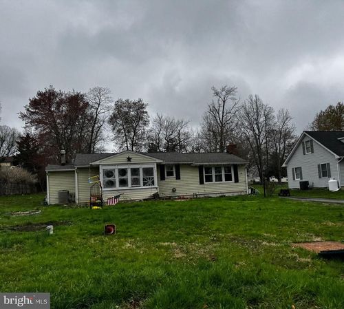 27 1st Ave, ELKTON, MD, 21921-7222 | Card Image