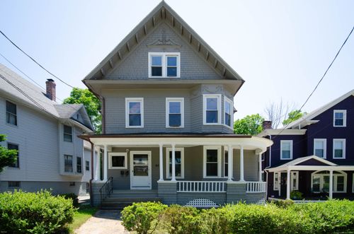 93 Broad St, Norwich, CT, 06360-3670 | Card Image