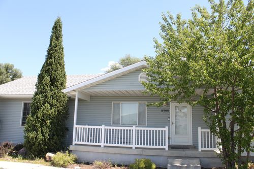 2708 S Main St, Nibley, UT, 84321-5582 | Card Image
