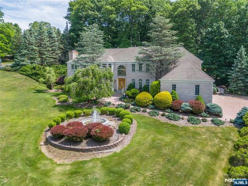 5 Raine Tree Ct, Butler, NJ, 07405 | Card Image