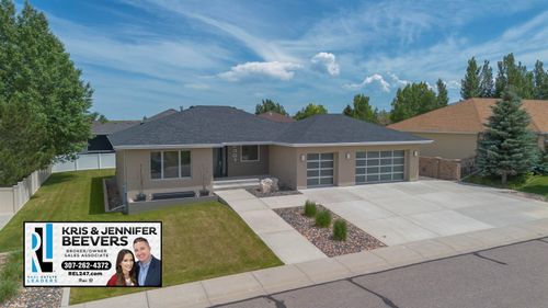 2301 Easthaven Ave, Casper, WY, 82609-4664 | Card Image