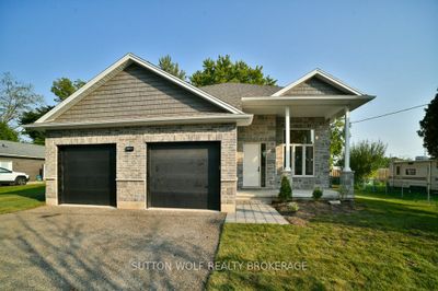 28 Concord St, House other with 3 bedrooms, 2 bathrooms and 4 parking in Strathroy ON | Image 1