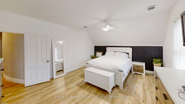 24 Queen St E, House other with 4 bedrooms, 2 bathrooms and 6 parking in Hepworth ON | Image 35