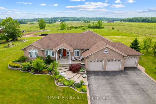 925 Queenston Rd, Niagara on the Lake, ON, L0S1J0 | Card Image