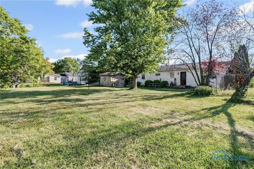 22521 State Route 163, Genoa, OH, 43430-9703 | Card Image