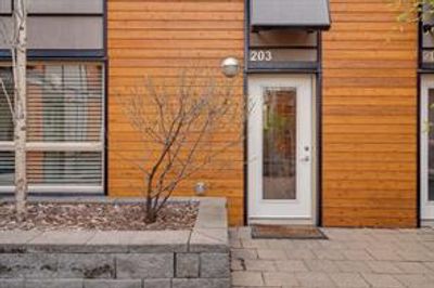 203 - 118 8 St Ne, Home with 1 bedrooms, 1 bathrooms and 1 parking in Calgary AB | Image 2