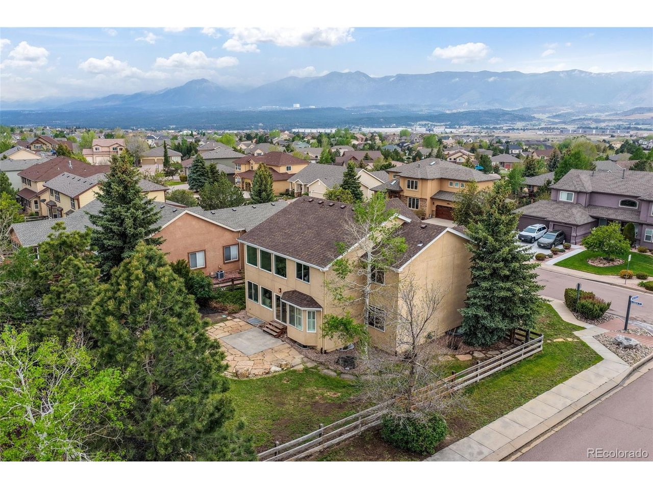 Residential in Monument 4