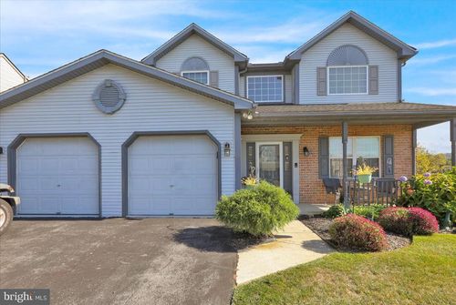 24 Brookfield Dr, Fleetwood, PA, 19522-2000 | Card Image