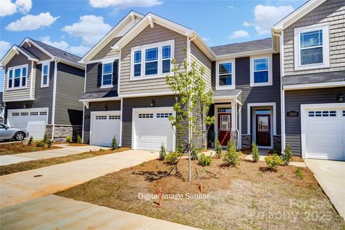 7411 Hodges Meadow Ln, Charlotte, NC, 28213-5237 | Card Image