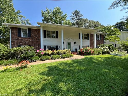 3407 Scarsborough Dr, Winston Salem, NC, 27104-1338 | Card Image