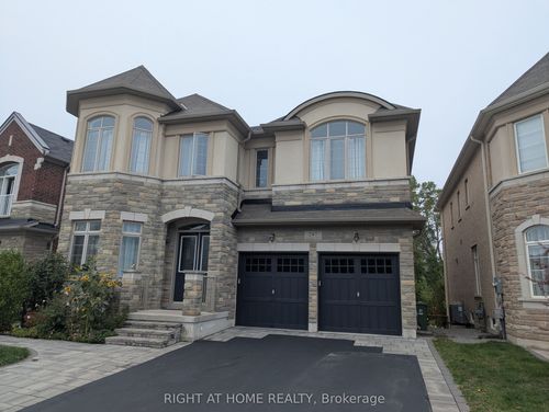 247 Humphrey St, Hamilton, ON, L8B1X4 | Card Image