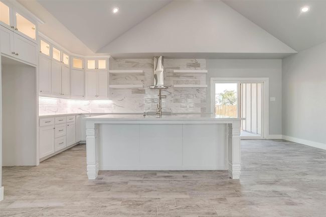 580 Highview Ct, House other with 4 bedrooms, 3 bathrooms and null parking in Godley TX | Image 7