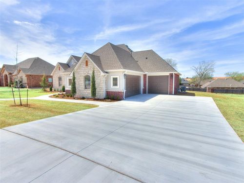2915 Ridgecrest Dr, Purcell, OK, 73080-1706 | Card Image