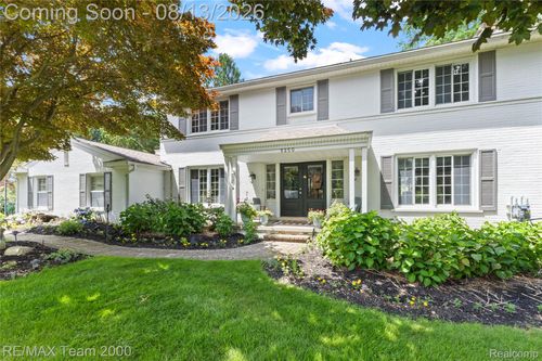 5250 Kellen Ln, Bloomfield Hills, MI, 48302-2738 | Card Image