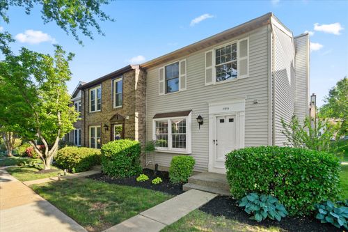 7914 Tyson Oaks Cir, VIENNA, VA, 22182-3952 | Card Image